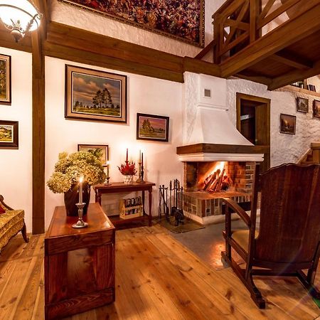 Hôtel Dworek Wiktorowo à Budki Petrykowskie Extérieur photo