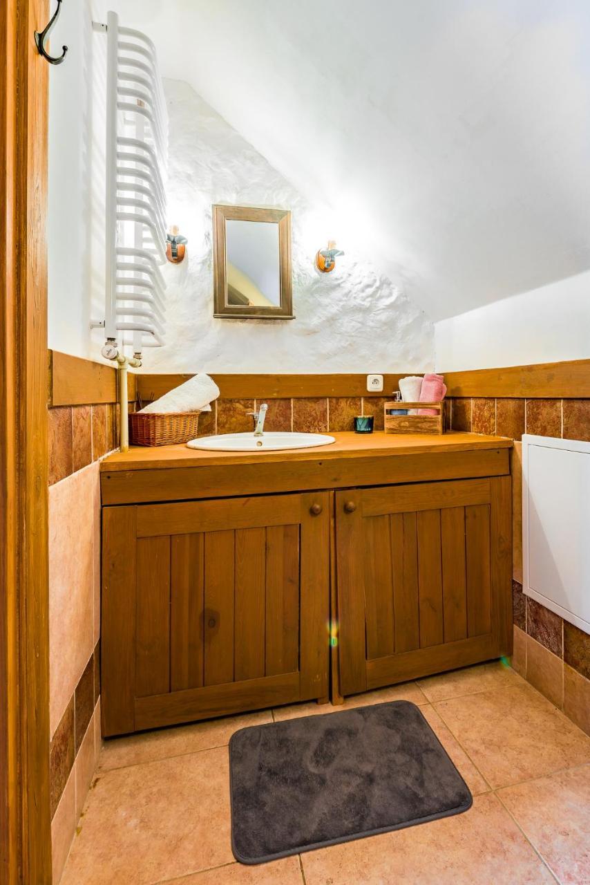 Hôtel Dworek Wiktorowo à Budki Petrykowskie Extérieur photo