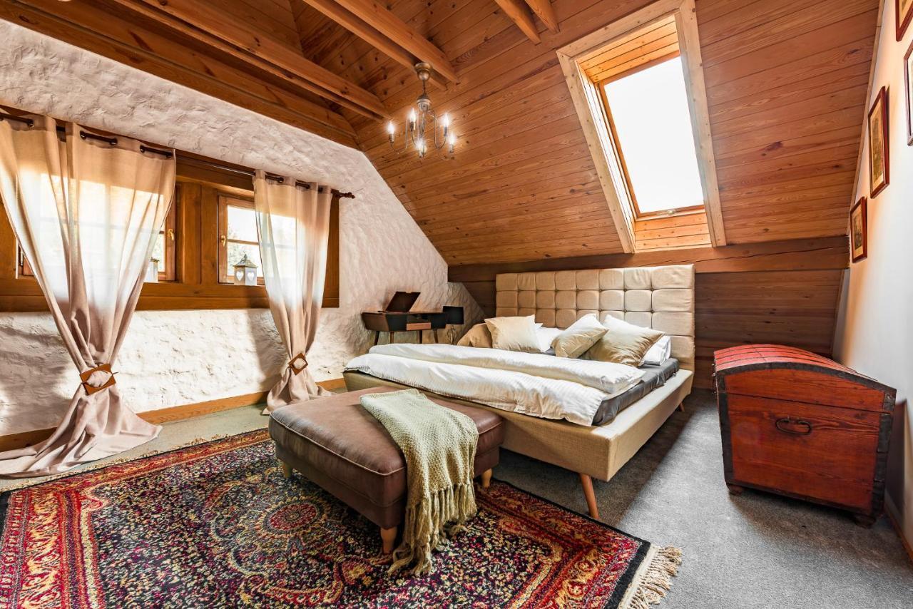 Hôtel Dworek Wiktorowo à Budki Petrykowskie Extérieur photo